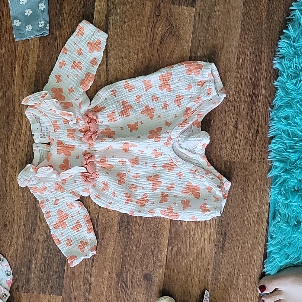3, 1-3M Shein Rompers - Picture 2 of 4